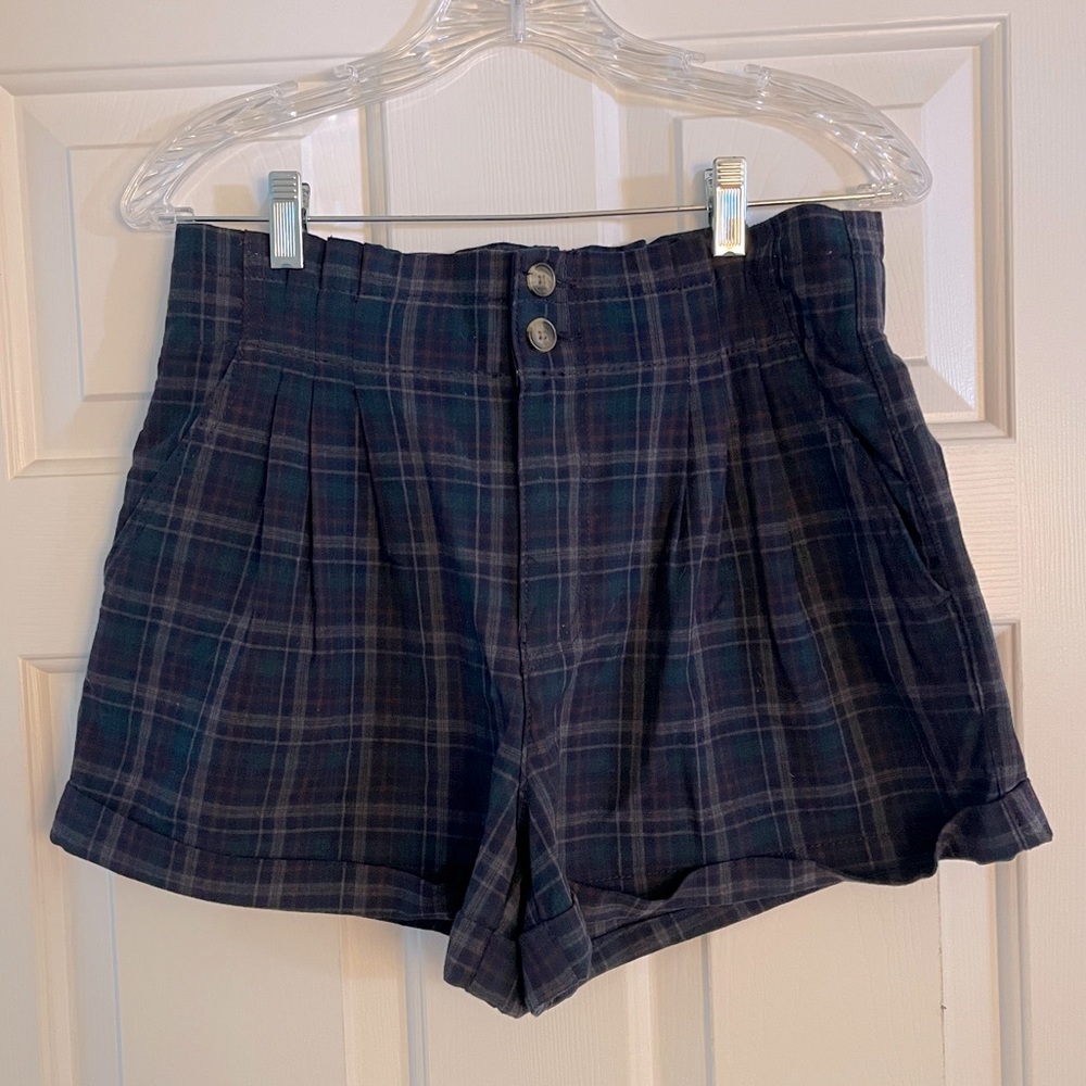 American Eagle paper bag waist plaid mom shorts